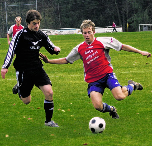 Einer der aufflligsten Spieler beim 3... Gntert (rechts, gegen Pascal Heim).   | Foto: michael Neubert