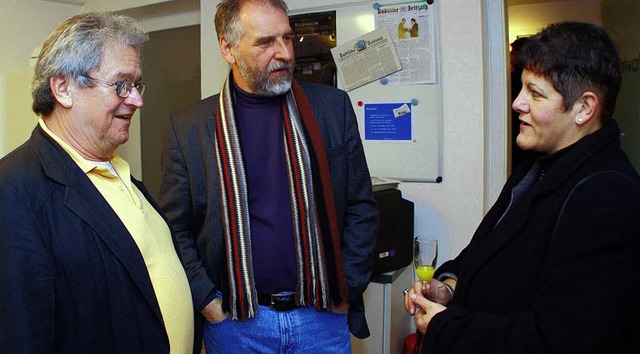 Die Zeitungsleute fest im Blick: Brge...s Fischer und Theo Weber (von rechts).  | Foto: Stefan Merkle