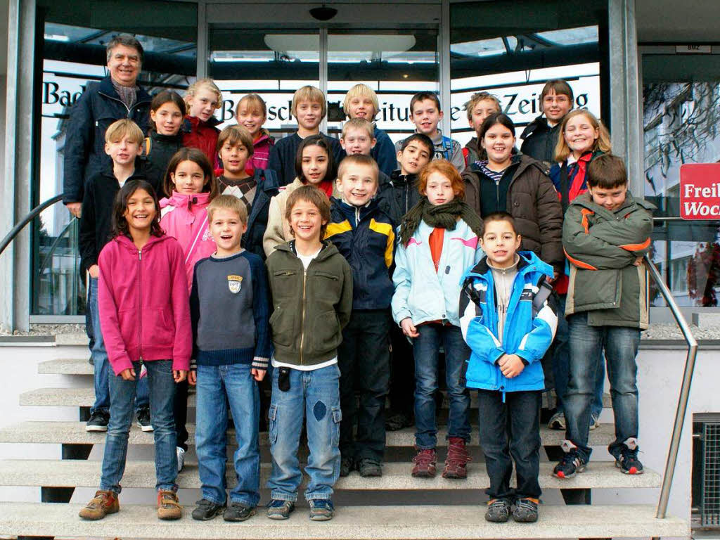 Die Klasse 4b der Johann-Heinrich-von-Landeck-Schule mit ihrem Lehrer Herr Magassy