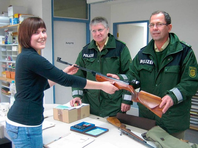 Die 1111. Waffe wird zurckgegeben.  | Foto: Landratsamt Ortenaukreis