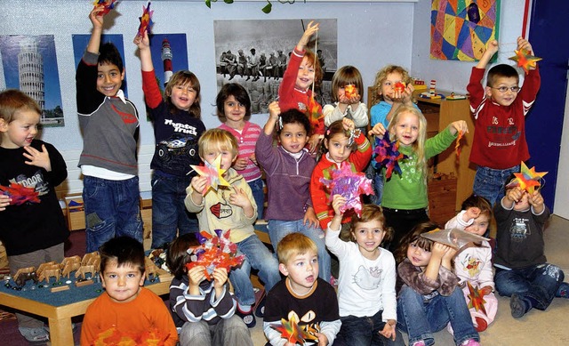 Sterne fr Lukas haben die Kinder des Kindergartens Wyhl gebastelt.  | Foto: Jrgen Schweizer