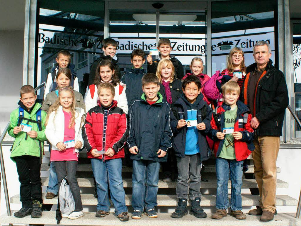 Die Klasse 4 der Grundschule Stegen-Eschbach mit ihrem Lehrer Herr Prske