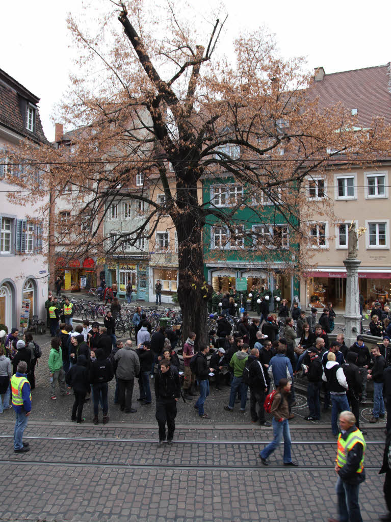 Polizei stoppt Antifa-Demo in Freiburg