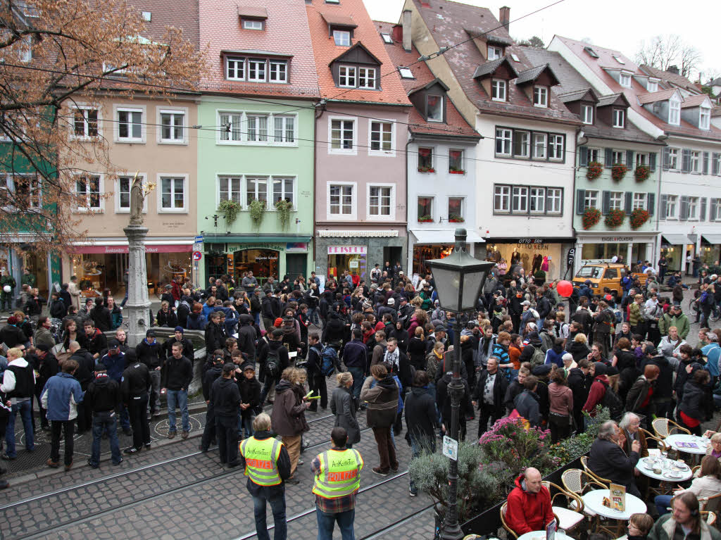 Polizei stoppt Antifa-Demo in Freiburg