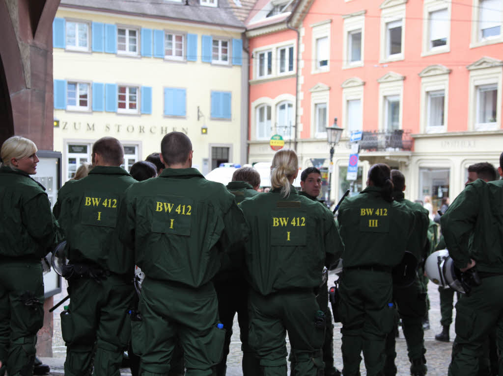 Polizei stoppt Antifa-Demo in Freiburg