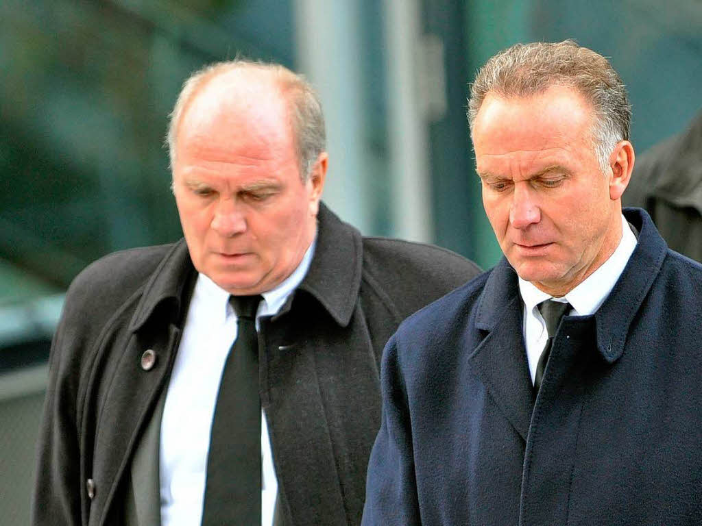 Bayern-Manager Uli Hoene und der Vorstandsvorsitzende des FC Bayern Mnchen, Karl-Heinz Rummenigge.