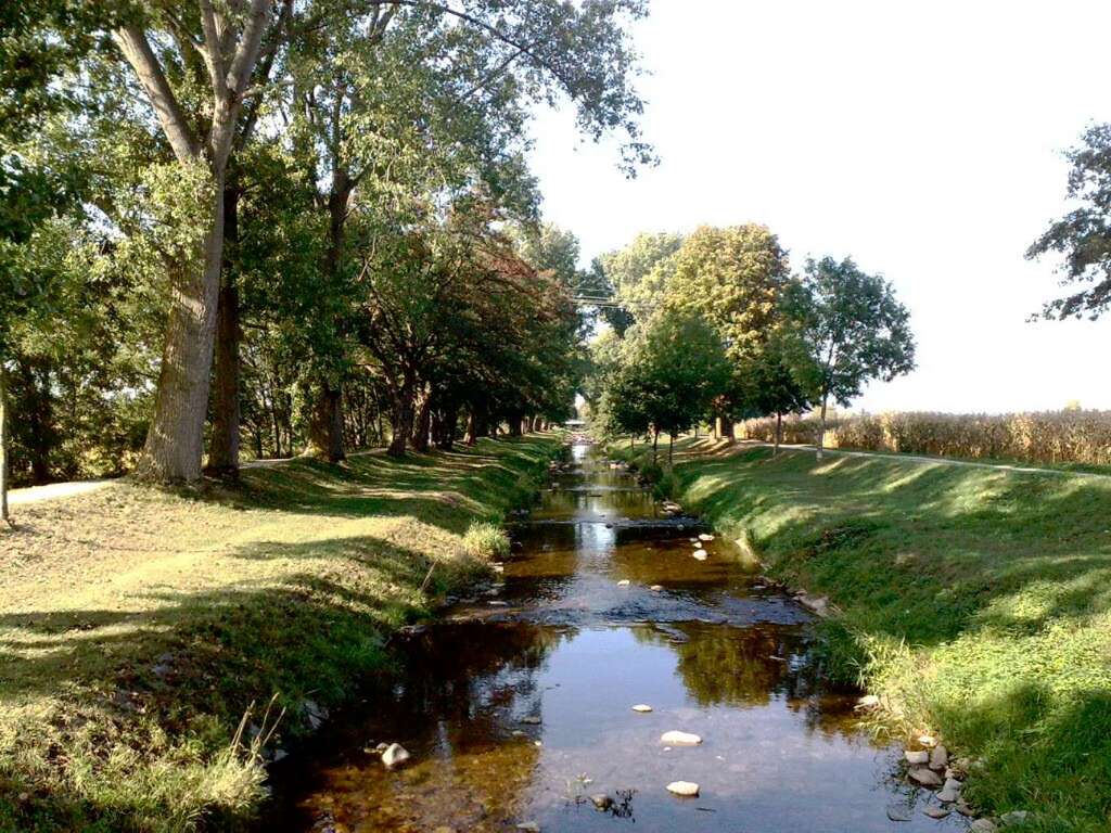 "Mein Lieblingsplatz ist edr Bachweg richtung Staufen, weil man dem rauschen des baches lauschen und alles andere vergessen kann." (Josephine Falle)