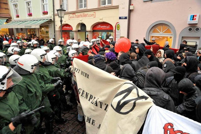 Politisch umstritten: Der Einsatz der Polizei bei der Demonstration am Samstag.  | Foto: Michael Bamberger