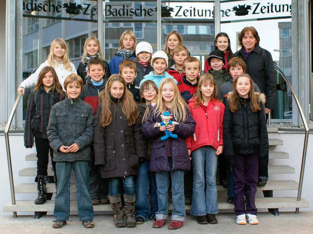 Die Klasse 4a der Grundschule Sasbach mit ihrer Lehrerin Frau Rubin-Jakob