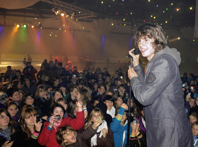 Dominik Bchele bei seinem Auftritt   in der Offenburger   Eishalle   | Foto: Privat