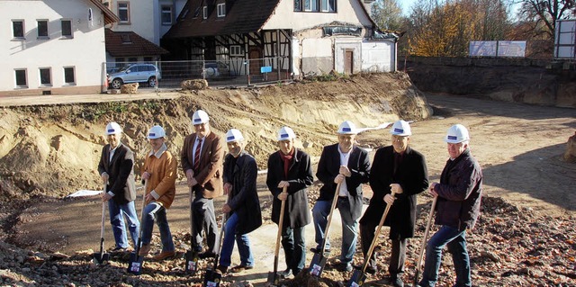 Der Schein trgt: Die tiefe Baugrube  ..., Karlheinz Falk und Norbert Schmidt.   | Foto: Seller