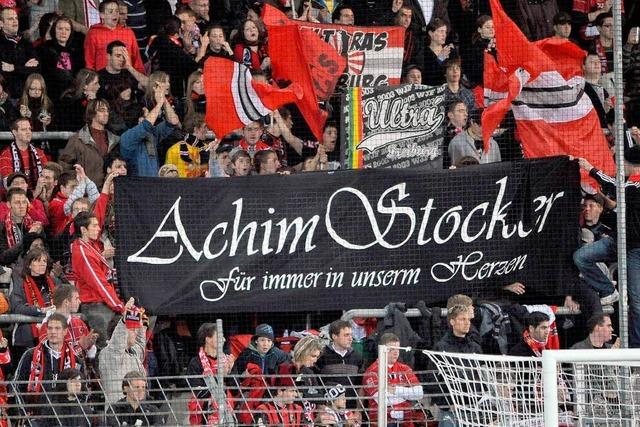 Freiburg verliert gegen Bremen, die Fans gedenken Stockers