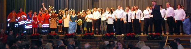 Groes Finale: Stadtbrandmeister Klaus...rhaltungsabend, der es in sich hatte.   | Foto: Sedlak