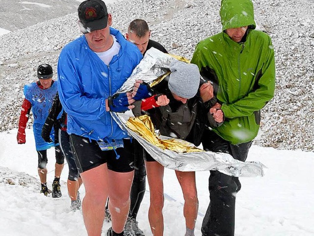 Durchgefroren und total erschpft: Luferin beim Zugspitzlauf im Jahr 2008  | Foto: DPA