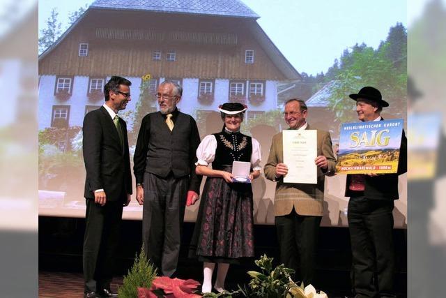 Saig holt seine Silbermedaille ab