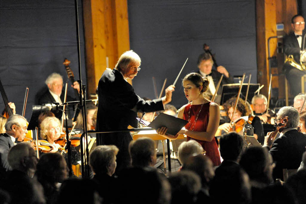 Szenen aus der Auffhrung des Markgrfler Symphonieorchesters und der Ballettschule Dance Works von Kim Hoffmann