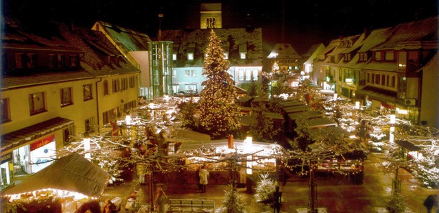 Der Blick auf den Neuenburger Weihnachtsmarkt   | Foto: Stadt  Neuenburg