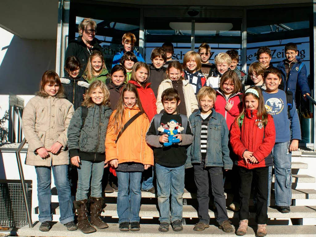 Die Klasse 4a der Kastellbergschule Waldkirch mit ihrer Lehrerin Frau Schorer