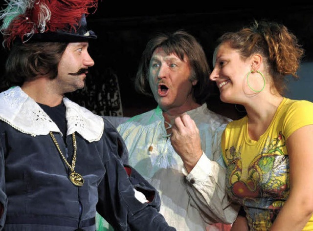 Oliver Drscheidt als Shakespeare und ...Lucretia sowie Gnther Geiser (Mitte)   | Foto: Barbara Ruda
