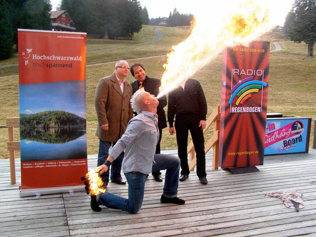 Feuerknstler &#8222;Saraph&#8220; gab...lvertretender Geschftsfhrer der HTG.  | Foto: Liane Schilling