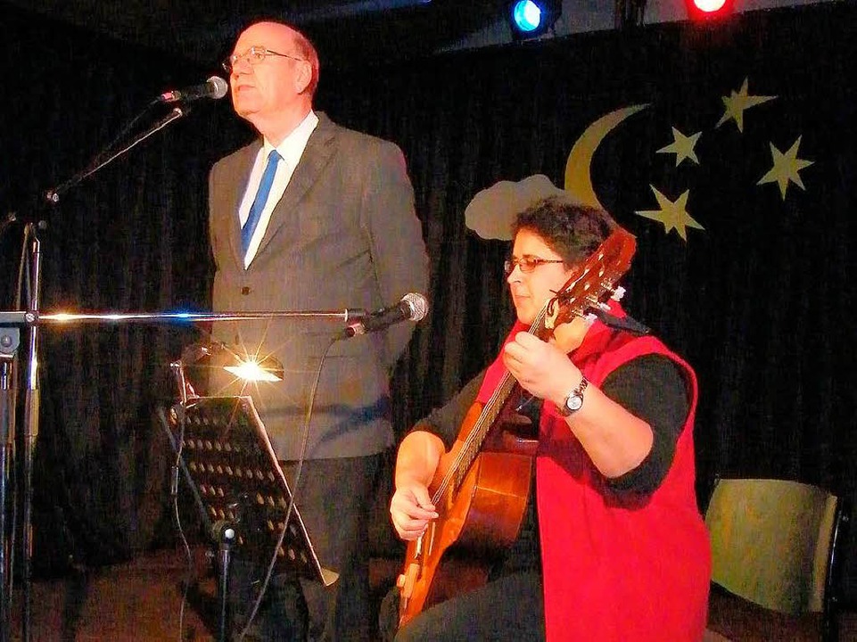 Als Musikpoet gestattete Konrad Dietze...eine sehr persnliche Sicht der Dinge.  | Foto: Martha Weishaar
