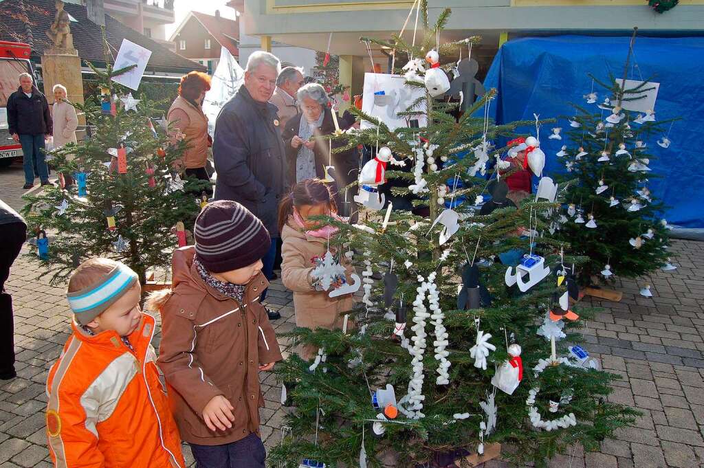 Eindrücke vom Weihnachtsmarkt in Grenzach-Wyhlen Eindrücke vom Weihnachtsmarkt in Grenzach-Wyhlen