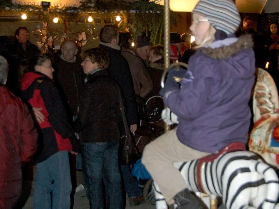 Der Sthlinger Weihnachtsmarkt am Sams...ngsvolles Erlebnis fr Gro und Klein. 