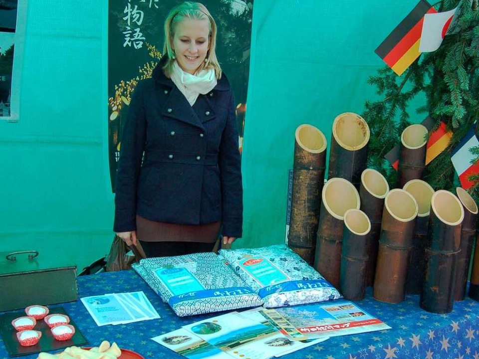 Sake, se Reiskchlein, Bademntel un...us der japanischen Partnerstadt Naori.  | Foto: Claudia Renk