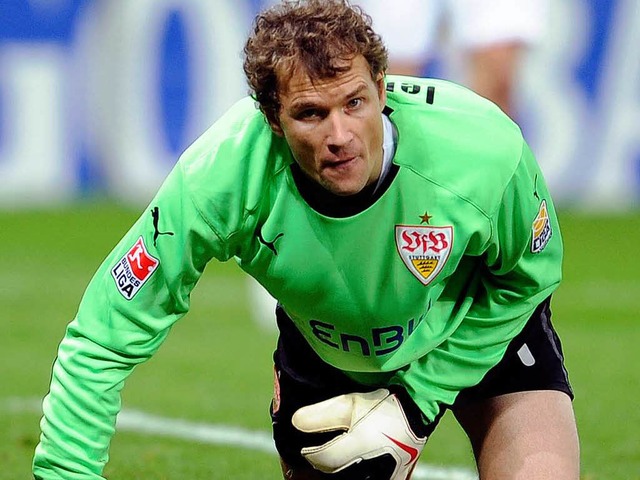 Musste dem Ball viermal hinterher schauen: VfB-Torhter Jens Lehmann.  | Foto: dpa