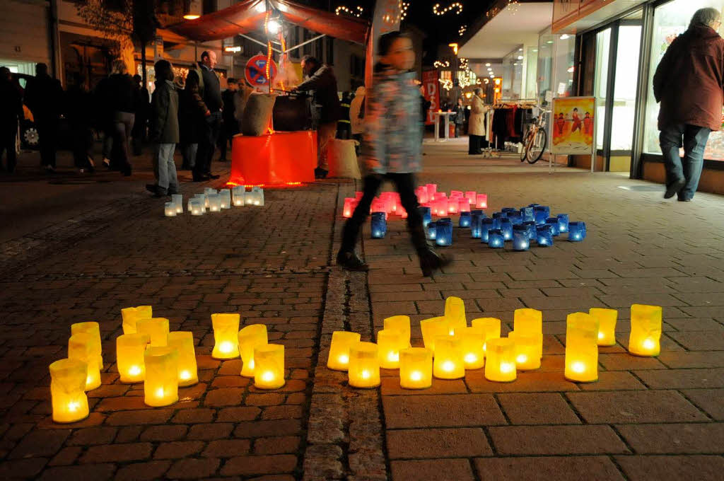 Wie es leuchtet: Kinder und Erwachsene hatten gleichermaen Freude beim Schopfheimer Lichterfest