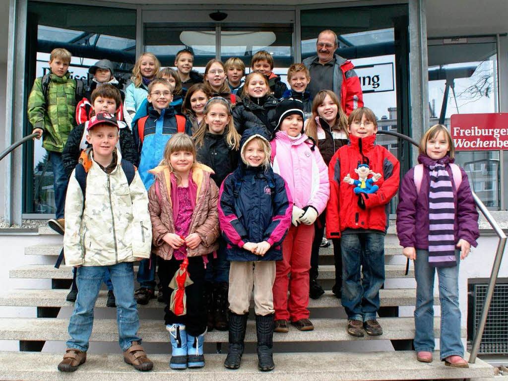 Die Klasse 4 der Hans-Thoma-Schule Laufenburg mit ihrem Lehrer Herr Maier
