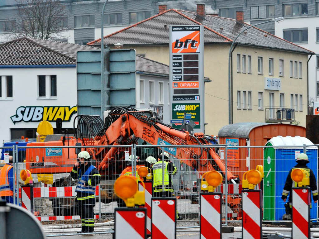 Die Unfallstelle von der  Schnewlinbrcke aus gesehen.