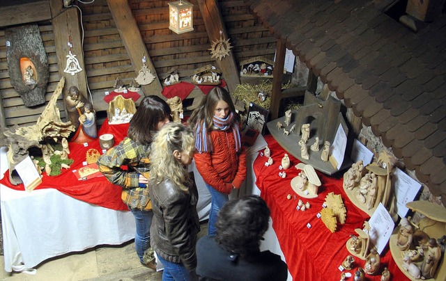 weihnchtsmarkt und Krippenausstellung in dr Wist-Scheune in Lenzkrich  | Foto: Manfred-G. Haderer