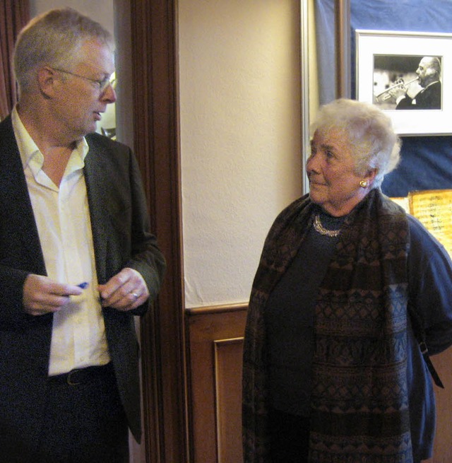 Erinnerung: Johannes Brenke und  Elfri... der Erffnung der Sonderausstellung.   | Foto: Junia Folk