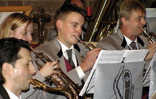 Mit einem  Kirchenkonzert gratulierte ...leichzeitig auf  die Adventszeit ein.   | Foto: Hans-Walter Mark