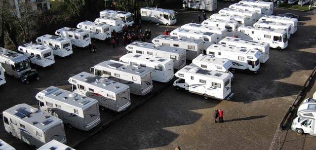 Groe Autos: Ein Reisemobiltreffen belegte am Wochenende den Festplatz.   | Foto: sandra von appen