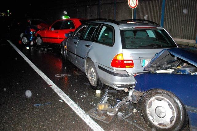 Serien-Unfall im Feierabendverkehr