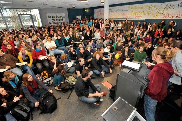 Fotos: Pdagogische Hochschule Freiburg besetzt