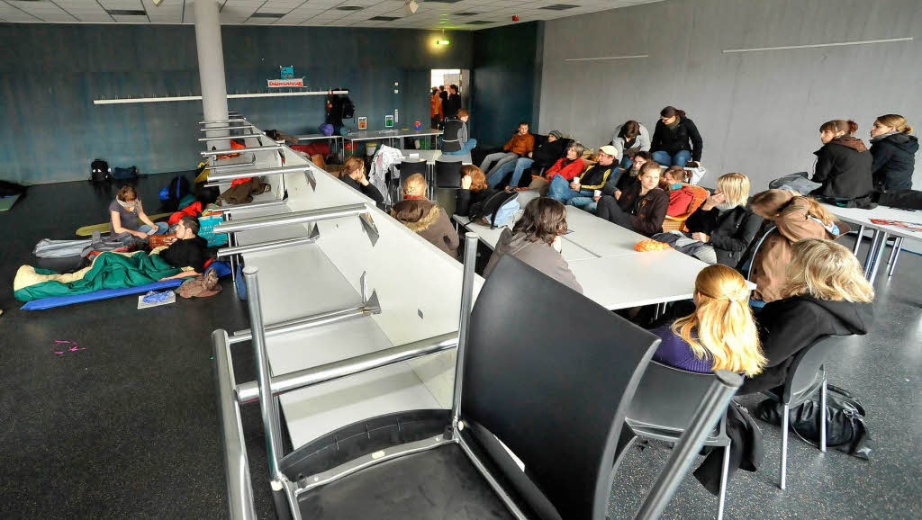 Studierende der PH Freiburg protestieren gegen die Bildungspolitik und haben die Hochschule besetzt.