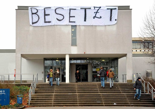 Seit Montag halten Studenten der Pdag... halten Rume der Bildungseinrichtung.  | Foto: Michael Bamberger