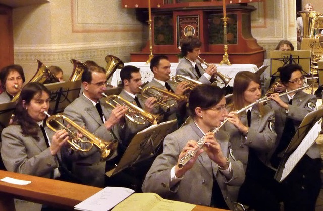 Der Musikverein Grunern gab in der  Pf...ckendes Kirchenkonzert zum 1. Advent.   | Foto: Manfred Burkert