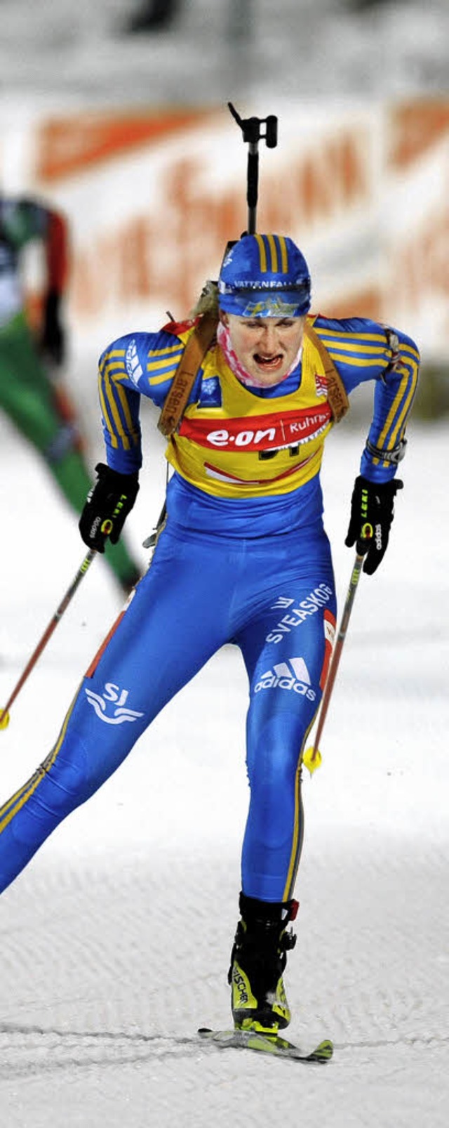 Weltcup-Gesamtsiegerin Helena Jonsson ...  das erste Rennen der  neuen Saison.   | Foto: afp