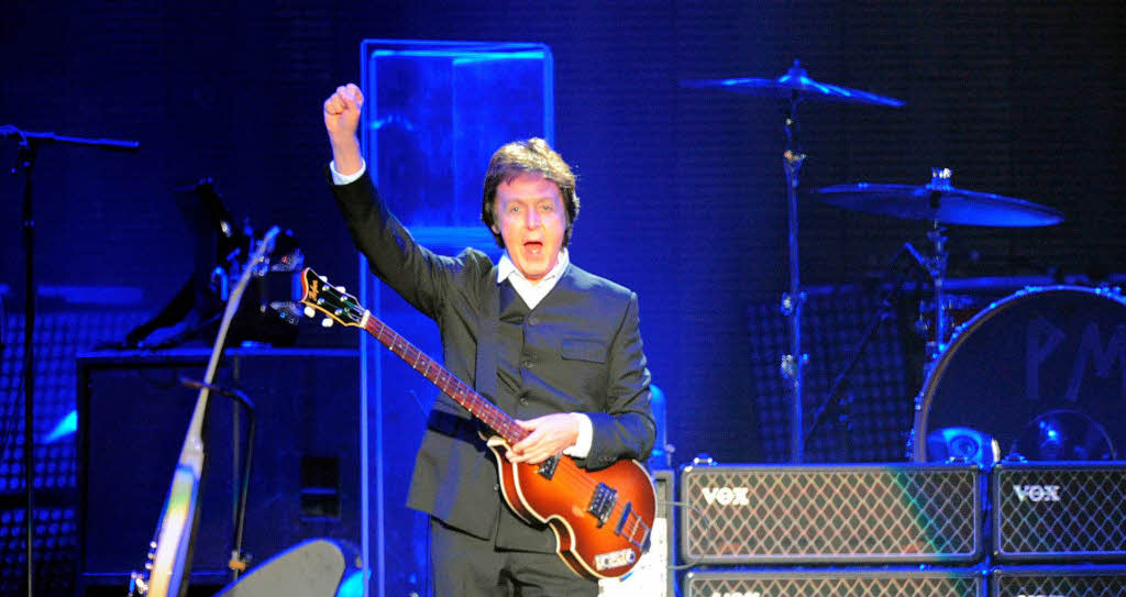 Paul McCartney live in Hamburg.