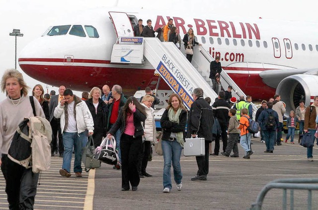 Premierenflug fr  Besucher des Europa...Zukunftsperspektive fr den Flughafen.  | Foto: Heidi Fssel