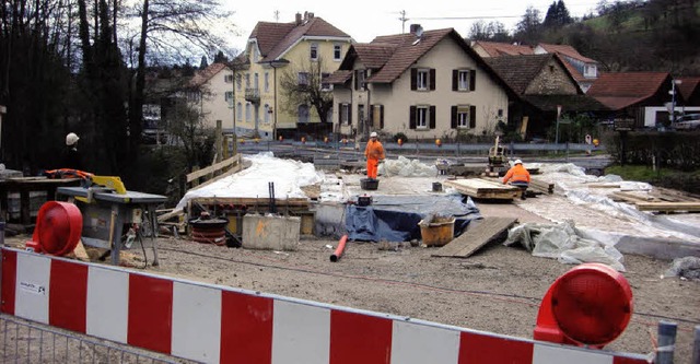 Der Straenbau ist in der Oberen Haupt... Verkehr wieder darber flieen kann.   | Foto: Langelott