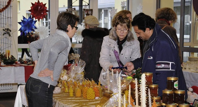 Zum zweiten Mal veranstaltete die Heli...eihnachtsmarkt fr einen guten Zweck.   | Foto: Mnch