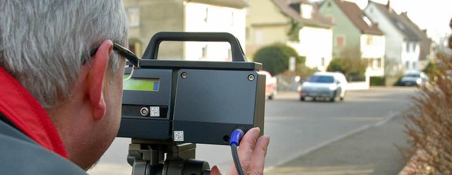 Die Raser ins  Visier genommen:   Mit ...dt fr mehr Verkehrssicherheit sorgen.  | Foto: Julia Jacob