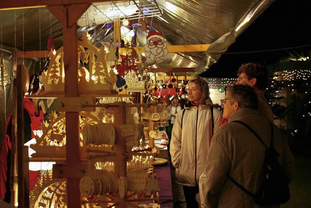 Auch im Schwimmbad weihnachtet es sehr. Heute Abend ffnet der Weihnachtsmarkt.  | Foto: sandra DECoux-kone