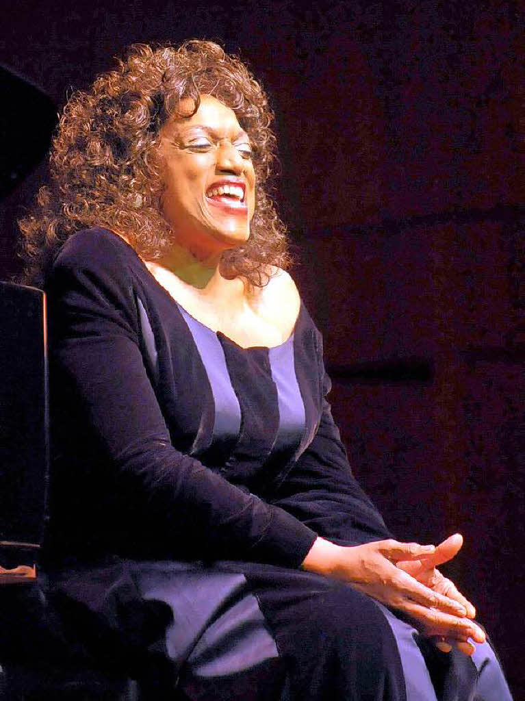 Jessye Norman sang im Konzerthaus Freiburg. Das war Opernstimme mit jazzigen Klngen.