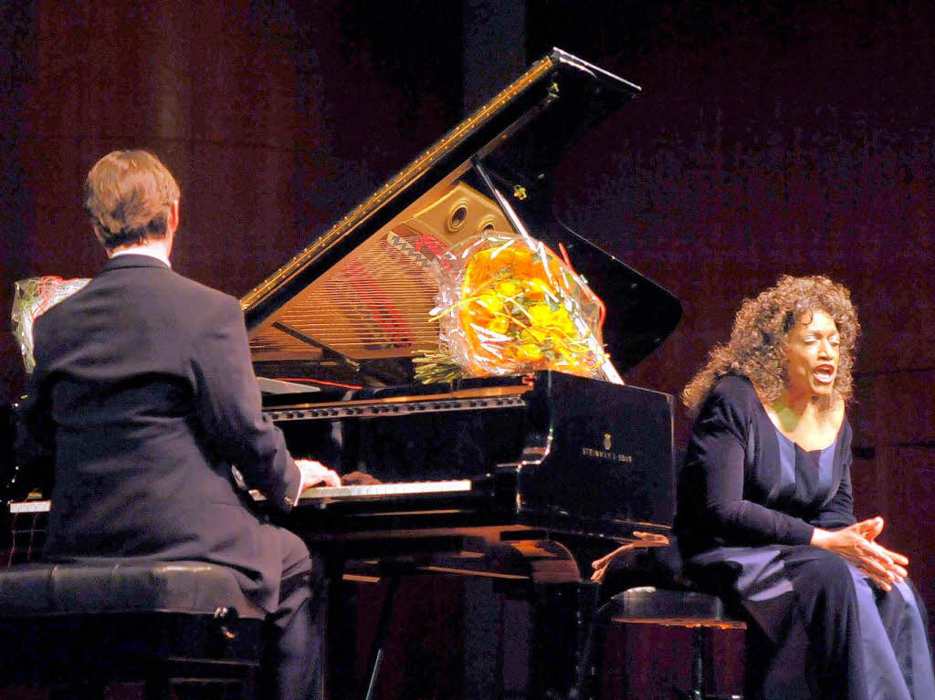 Jessye Norman sang im Konzerthaus Freiburg. Das war Opernstimme mit jazzigen Klngen.